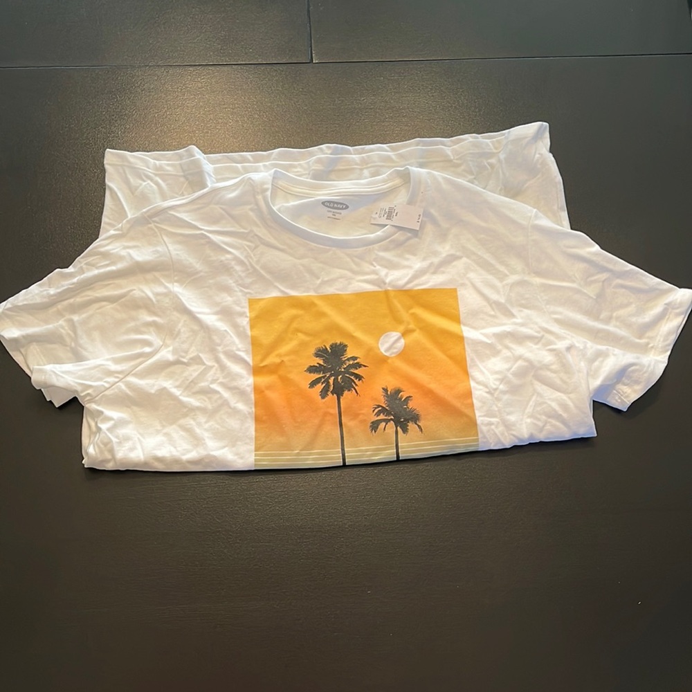 Mens Old Navy Tshirt